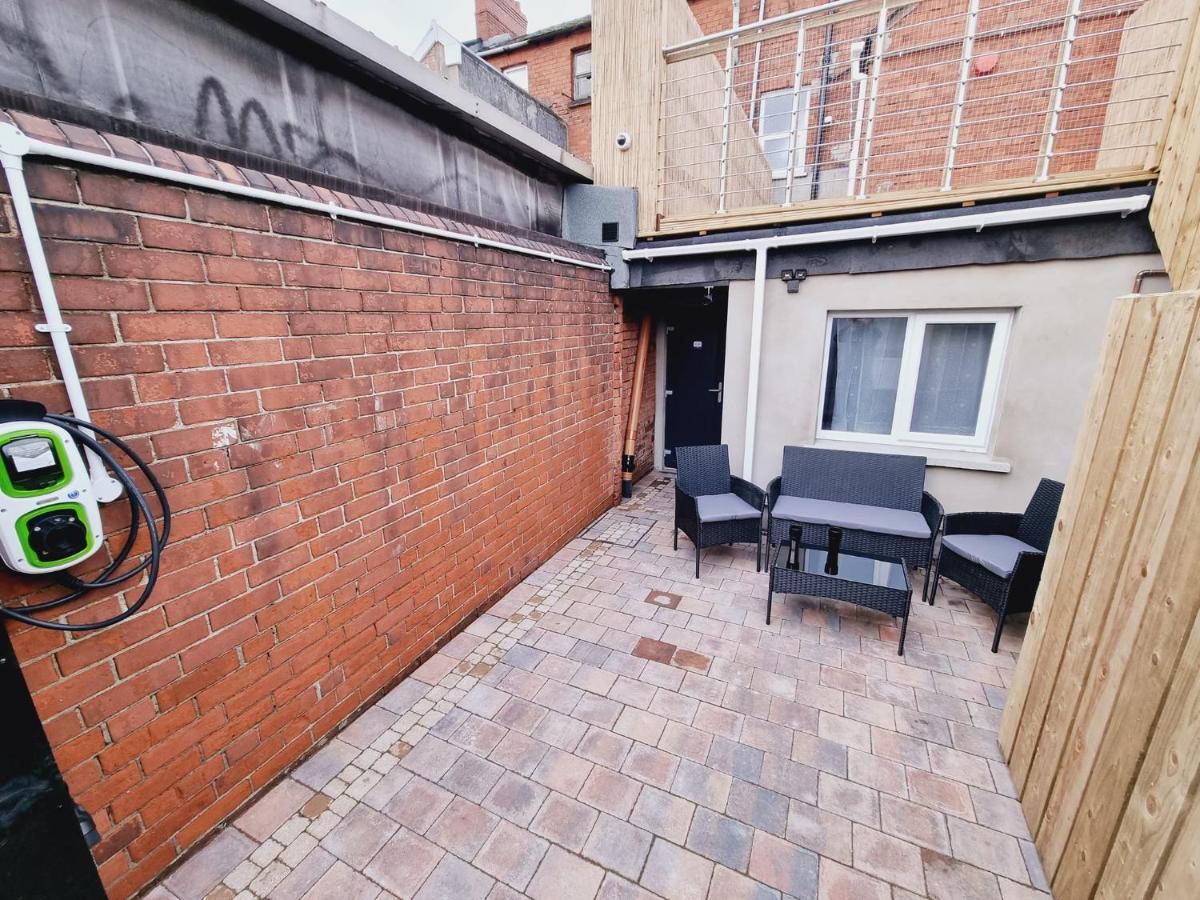 Lmk, Spacious 1 Bedroom Ground Floor Apartment, Ev Charger, Free Parking Wi-Fi, Great Location Belfast Buitenkant foto