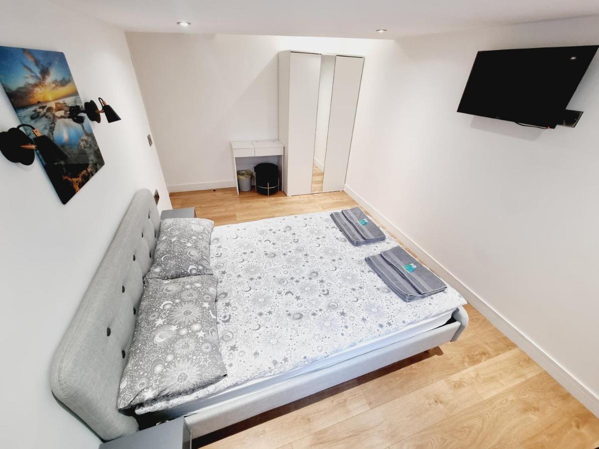 Lmk, Spacious 1 Bedroom Ground Floor Apartment, Ev Charger, Free Parking Wi-Fi, Great Location Belfast Buitenkant foto