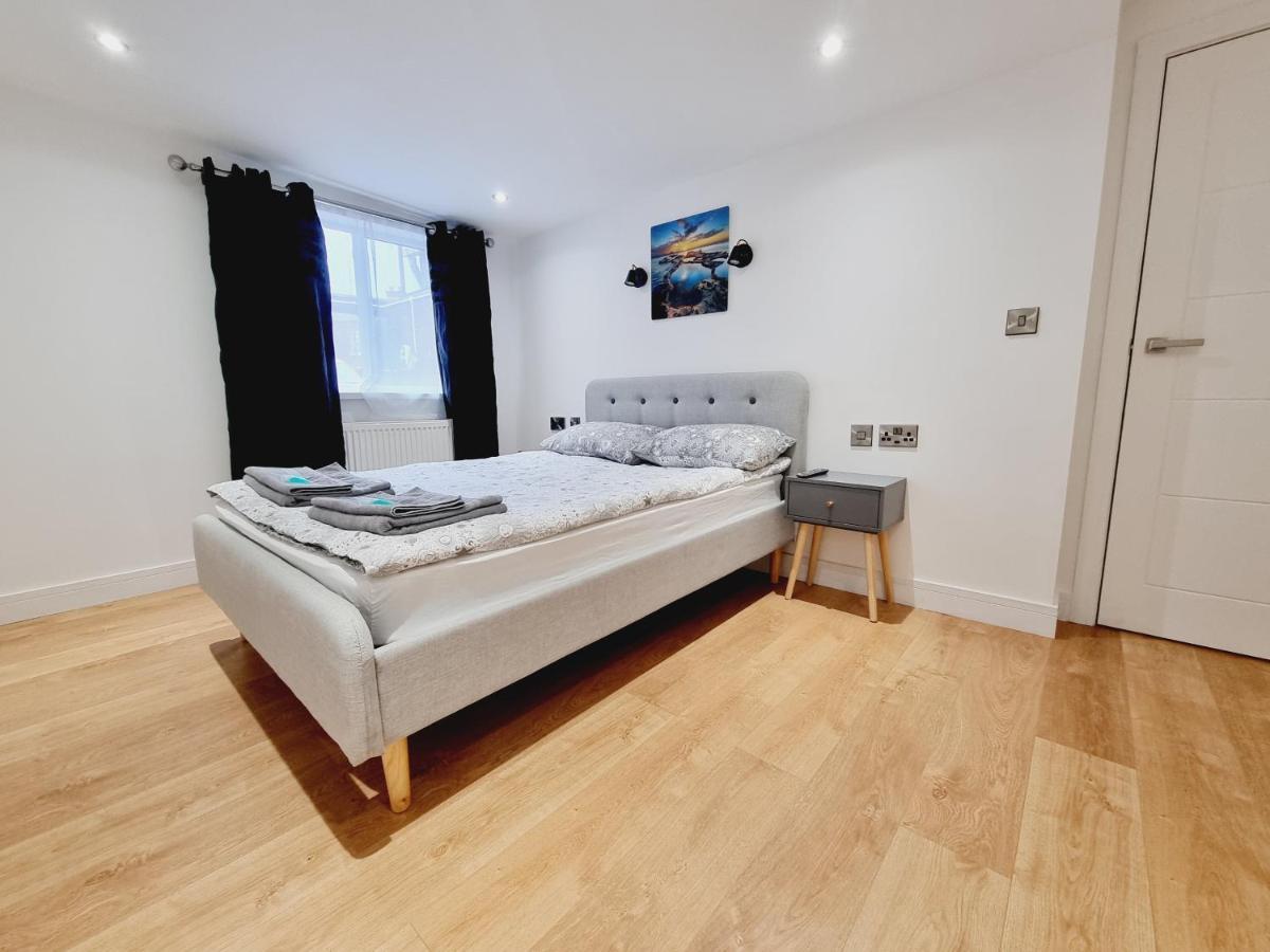 Lmk, Spacious 1 Bedroom Ground Floor Apartment, Ev Charger, Free Parking Wi-Fi, Great Location Belfast Buitenkant foto